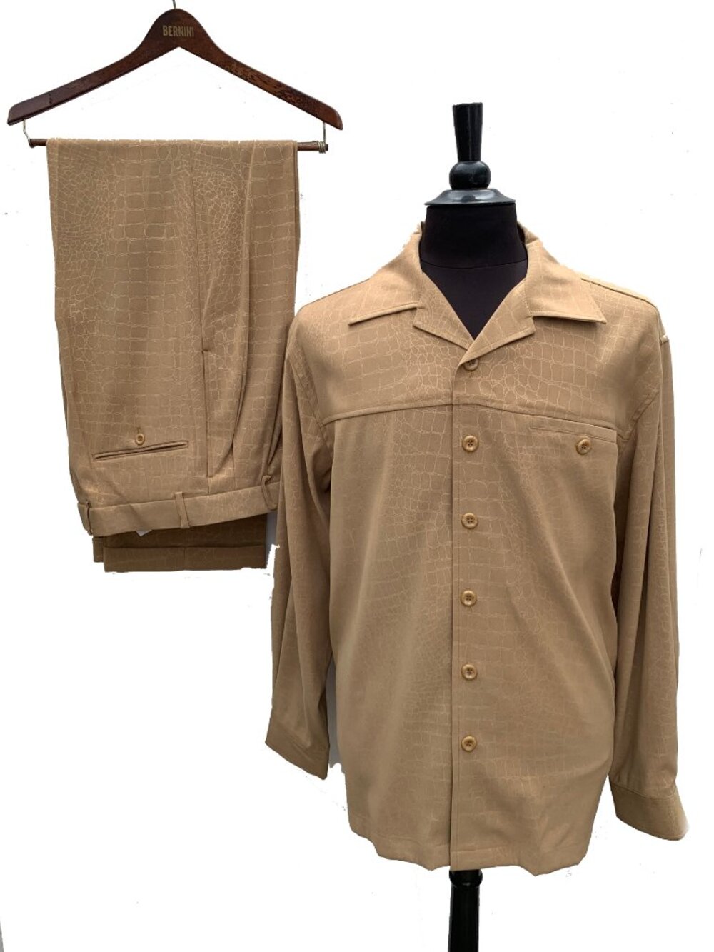 BAZZI 97% Polyester 3% Spandex Long Sleeve Two-Piece Casual Set Shirt and Pant
